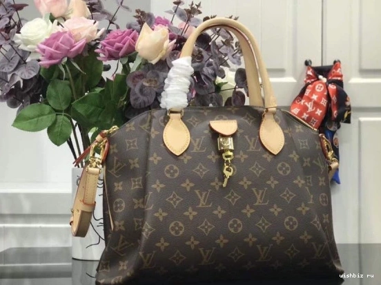 WIS RIVOLI VUITTON LOUIS MM 0926